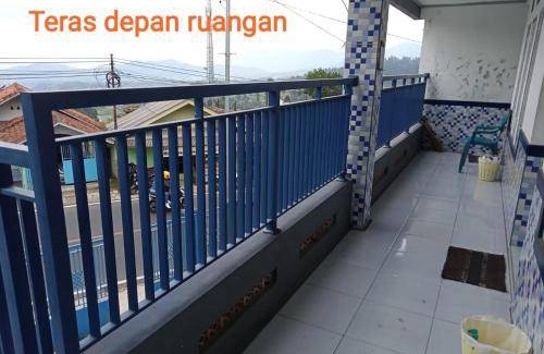 Rancabali Bed & Breakfast | Cozy 4-Star B&B for 4 Guests with Kitchen Amenities