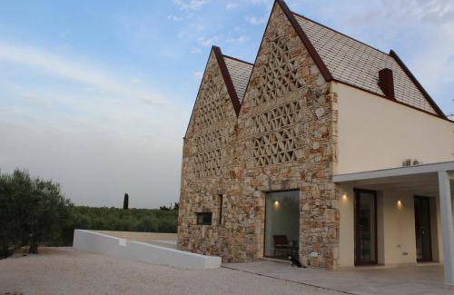 Terlizzi Bed & Breakfast | Cozy Bed and Breakfast for Two with Pool Access