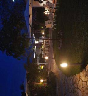 Gandia Bed & Breakfast | Cozy Bed and Breakfast with Pool for Two Guests