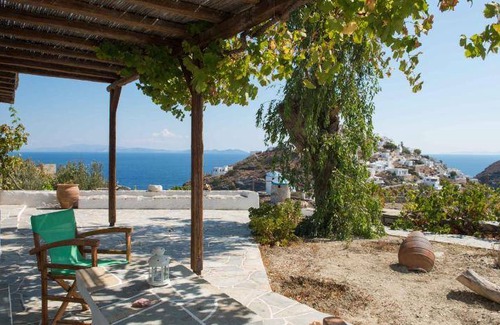 Kastro Bed & Breakfast | Charming Bed and Breakfast with Kitchen – 5-Star Comfort!