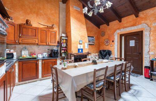 Cabras Bed & Breakfast | Cozy Bed and Breakfast with Kitchen & Pet-Friendly Access