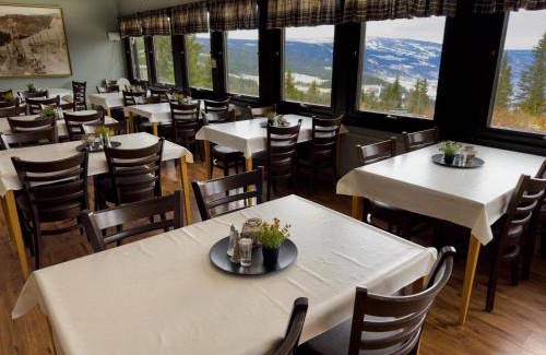 Tretten Bed & Breakfast | Cozy Bed and Breakfast for Up to 4 Guests Awaiting You