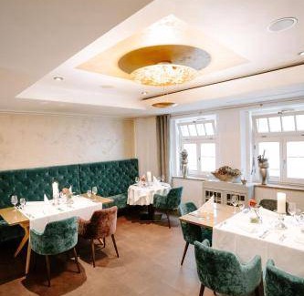 Bopfingen Hotel | Cozy Hotel Retreat with Restaurant & Kitchen for 2 Guests