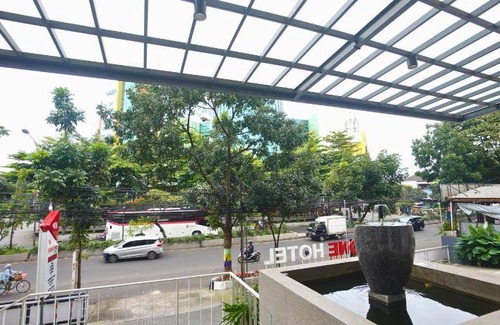 Bandung Hotel | Elegant 5-Star Hotel with Spa & Family-Friendly Amenities