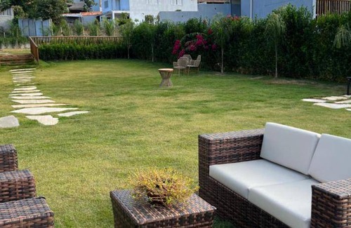 Capitolio House | Cozy 4-Star Motel with Pool & Spa for Unforgettable Stays
