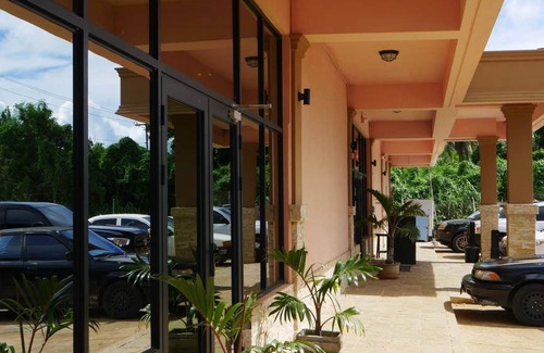 Saipan Resort | Cozy 4-Star Resort with Pool & Dining for 2 Guests