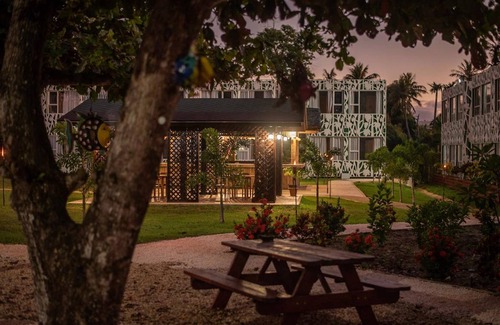 Saipan Resort | Cozy 4-Star Resort with Pool & Dining for 2 Guests