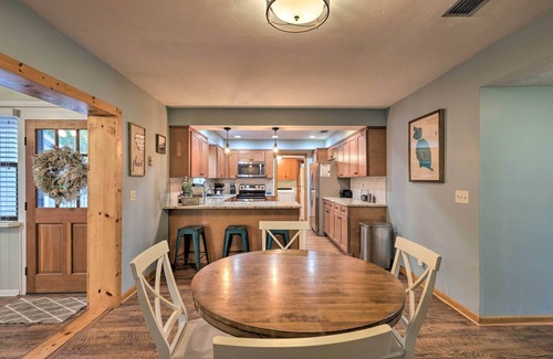 Earleton House | Experience Waldo Home: Dock Access & Breathtaking Lake Views