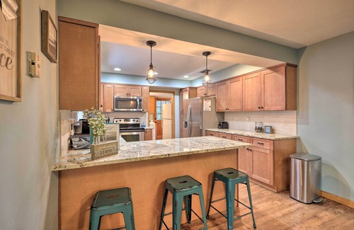 Earleton House | Experience Waldo Home: Dock Access & Breathtaking Lake Views