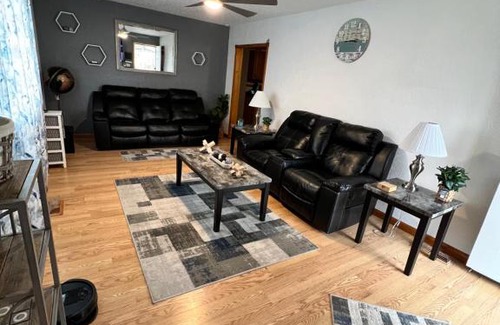 Lanark House | Relaxing Retreat near Summit & Winter Adventure Awaits