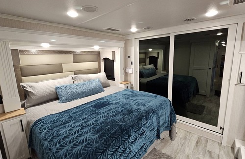 Southland Oaks House | 20 Min to Downtown Austin and COTA. New RV w/outdoor amenities seperate pricing