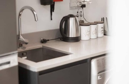 Sharjah Apartment | Convenient Stay Just 20 Mins from Dubai International Airport