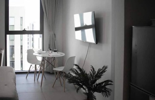 Sharjah Apartment | Convenient Stay Just 20 Mins from Dubai International Airport