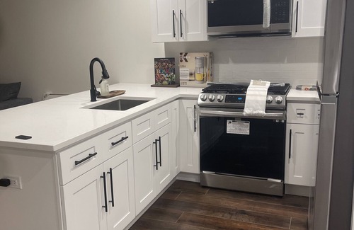 Passaic House | Convenient Getaway: 20 Minutes from NYC with Family Amenities