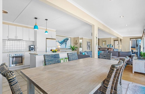 Dalmeny House | Comfortable Retreat at 20 Mummaga Way, Dalmeny