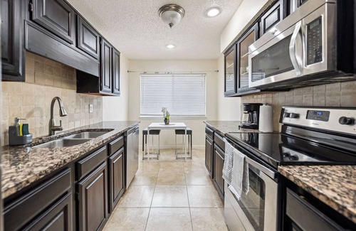 Valley Ranch House | 20% off - 2BD - Pool View - T.home V.Ranch - Irving - i655