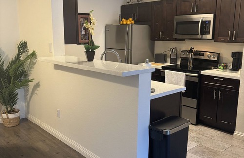 Summerlin Condo | Relaxing Condo with Pool, Spa & Gym - Book Today!