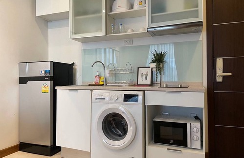 Chang Khlan Apartment | Modern Condo with Pool, Spa & Child-Friendly Amenities