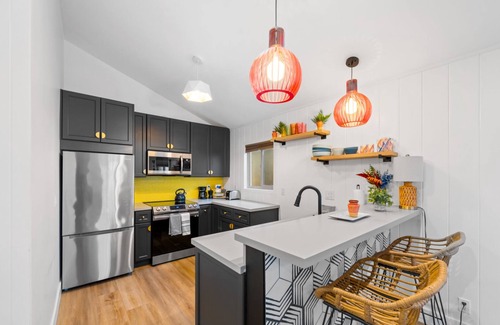 Port Hueneme House | Ideal Spot for Beach Lovers with Pet-Friendly Amenities