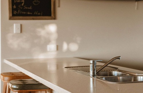 Pelican Lagoon House | Experience a Tranquil Escape at The Summit House Retreat