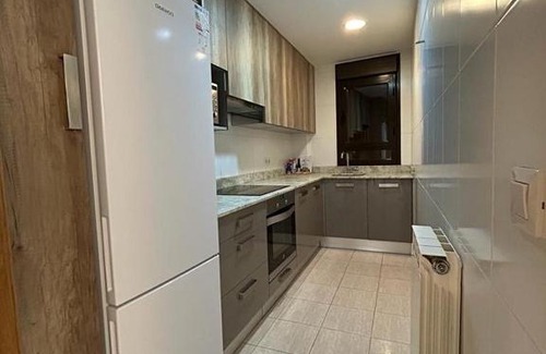 Tudela Apartment | Discover 20 Pasos: Pet-Friendly Family Retreat Awaits