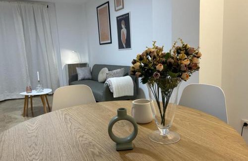 Tudela Apartment | Discover 20 Pasos: Pet-Friendly Family Retreat Awaits
