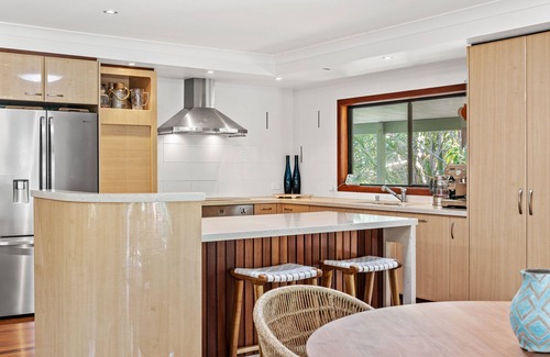 New Brighton House | Beachfront Retreat: 10/10 Guest-Rated, Private Access