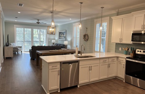 Jekyll Island Condo | Book Now: 3 BR Condo with Pool & Ocean View Near Marina