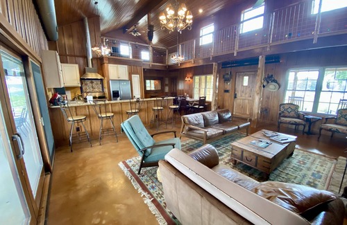 Blanco House | 200 Acre ranch with excellent accommodations.