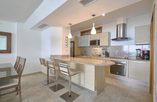 Villas Del Mar Apartment | Elegant 3-Bedroom Apartment with Ocean View in Juan Dolio