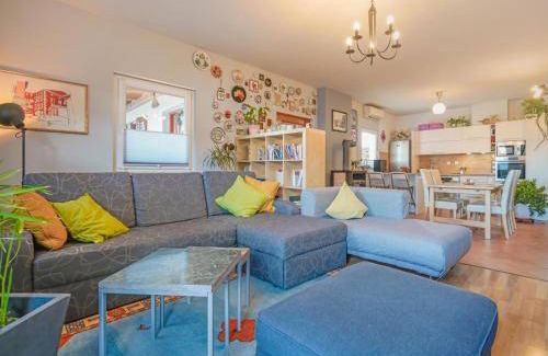 Tulisevica House | Spacious 5-Bedroom House with Pool for 11 Guests
