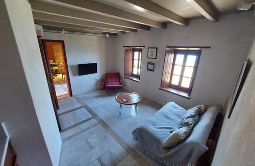 Monemvasia House | 200 m² House ∙ 6 bedrooms ∙ 12 guests