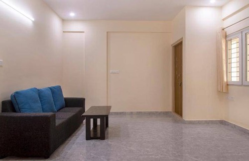 Bengaluru Apartment | Eco-Friendly Serviced Apartment for 2 Guests Nearby