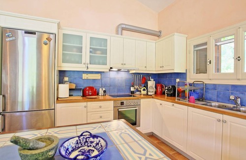 Poulades Villa | Relax at Villa Cleopatra: Family-Friendly Getaway in Poulades