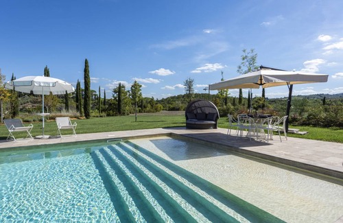 San Gimignano Villa | Spacious 3-Bedroom Villa with Private Pool for 8 Guests