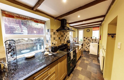 Parkmill Cottage | Historic Cottage Steps from the Beach - Guest Rated 9.8