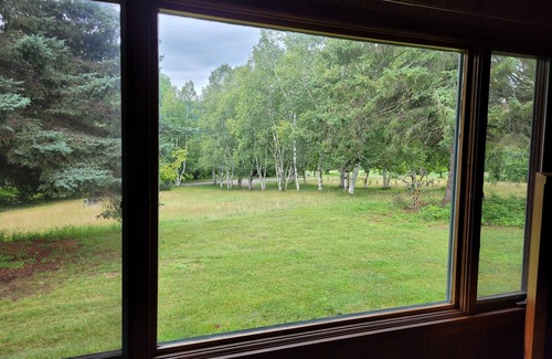 Keene House | Inviting Home of the High Peaks in Keene, NY with Pool