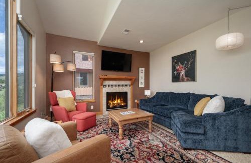 Tabernash House | Discover 2002 Lupine Lane: Family & Pet-Friendly Retreat