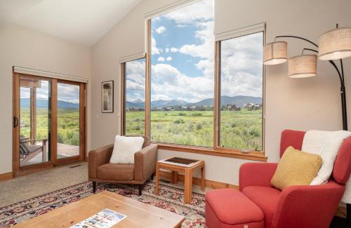 Tabernash House | Discover 2002 Lupine Lane: Family & Pet-Friendly Retreat