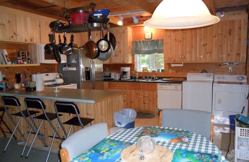 Ellsworth Cottage | Tranquil Lakefront Cottage with Scenic Views & Pet-Friendly