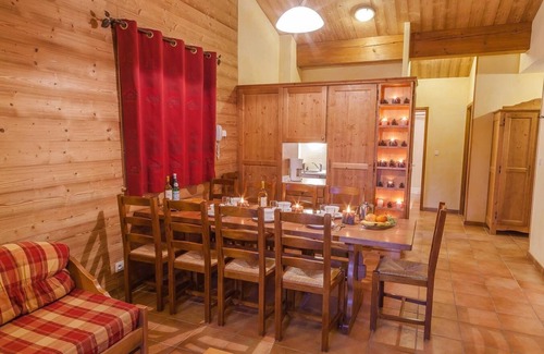 Lanslevillard Apartment | Cozy Retreat with Pool, Spa & Great Location Near Resort