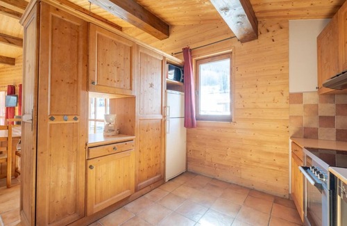 Lanslevillard Apartment | Relaxing Retreat in Val Cenis with Pool and Spa Amenities