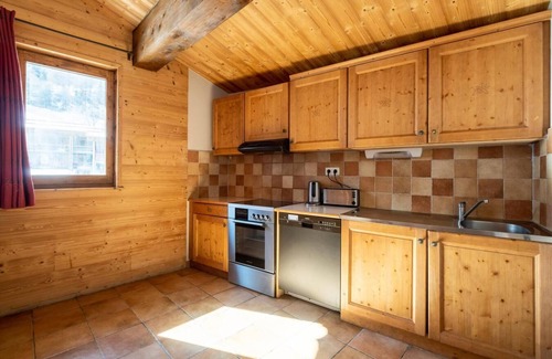 Lanslevillard Apartment | Relaxing Retreat in Val Cenis with Pool and Spa Amenities