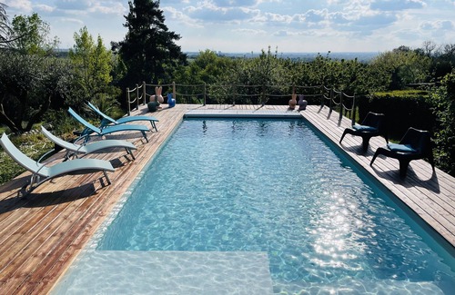 Montrabe House | Family Villa with Pool Near Toulouse City Center