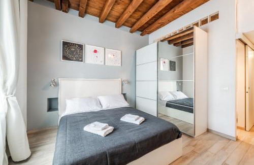 Bullona Apartment | 200mt METRO - Design Apartment for Creative Living