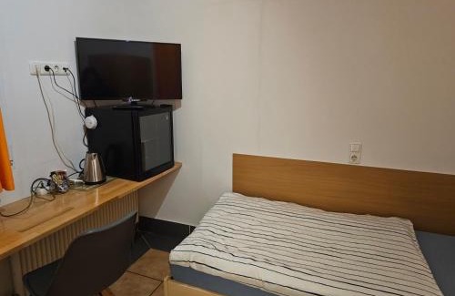 Eschweiler Apartment | Modern Work and Stay with Private Bathrooms - Guest Rated 10/10