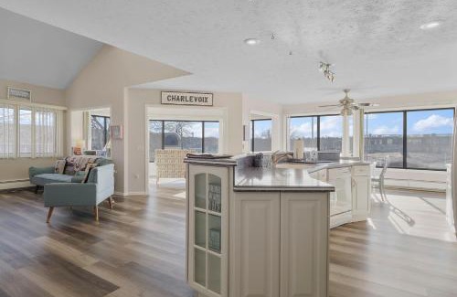 Charlevoix House | Inviting 201 Pointes North Inn: Family-Friendly Retreat