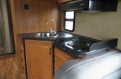 Jim Thorpe House | Cozy Motorhome SoJourner with Lake View & Family Amenities