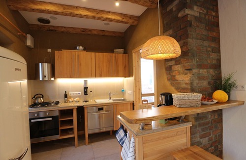 Schutzenplatz House | Eco-Renovated Cottage with Yard and Breakfast Included
