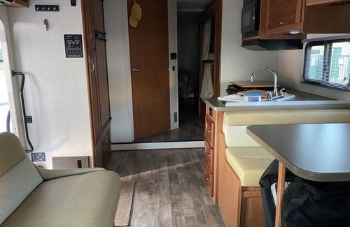 Broussard House | Explore the 2017 Winnebago Spirit 31G: Family-Friendly Comfort